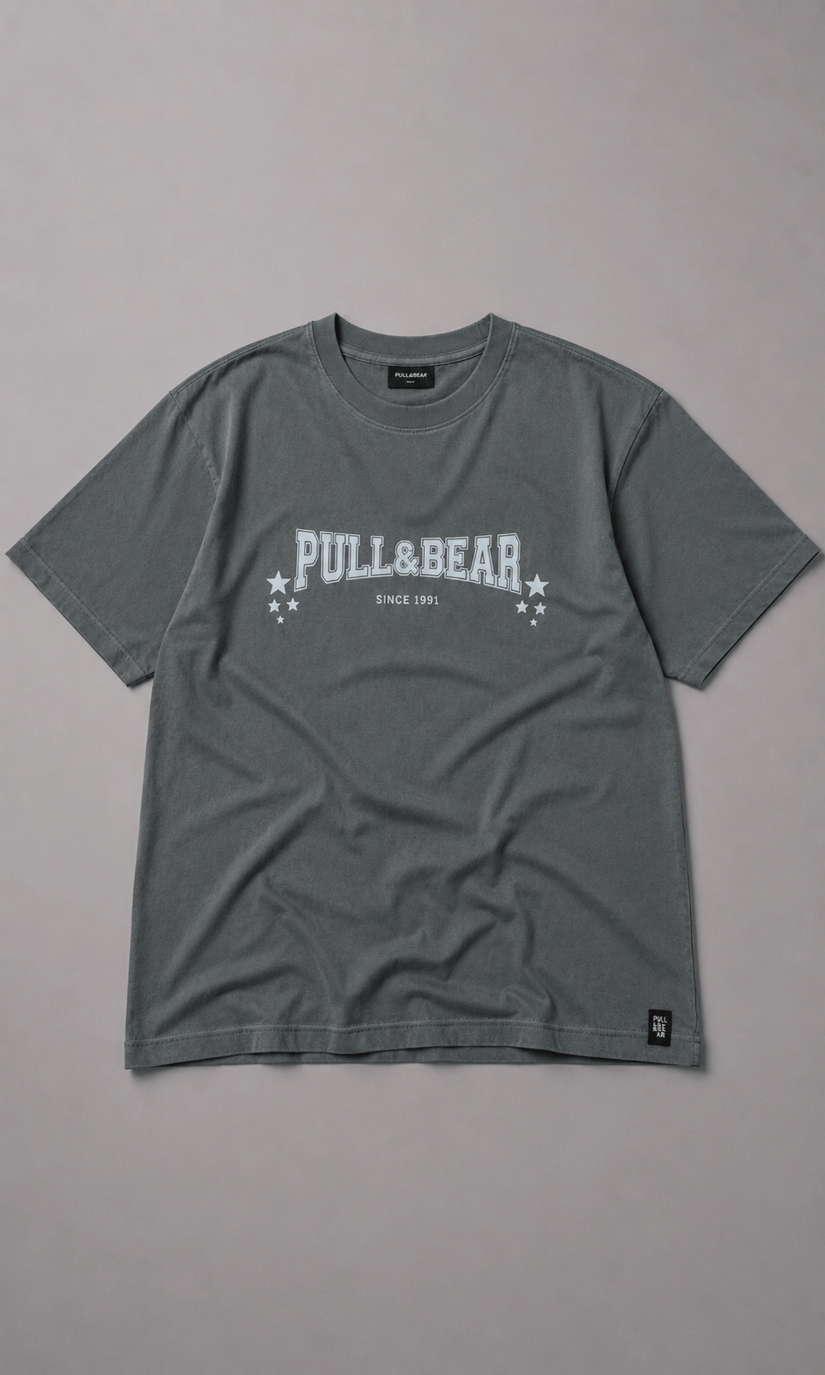 Pull&Bear 1991 T-Shirt back view on model
